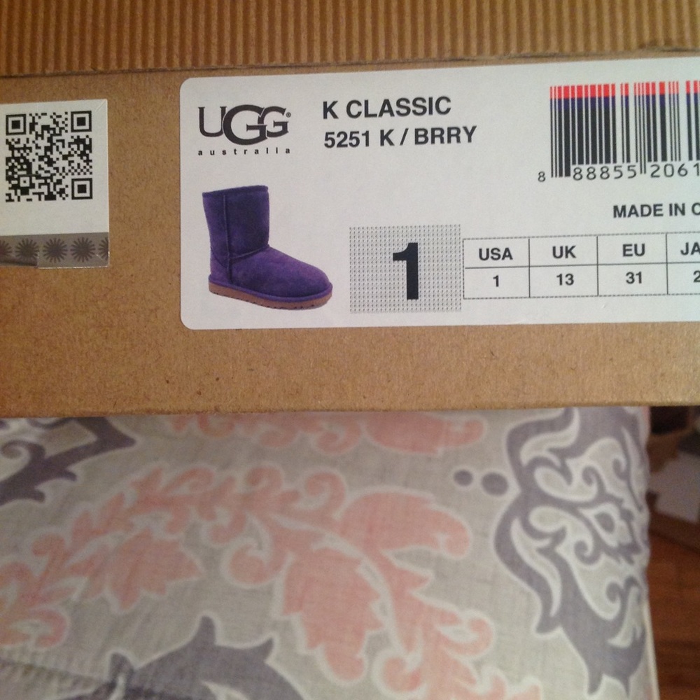 Little girl's Uggs ( Not toddlers)